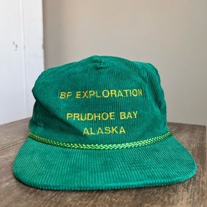 Vintage zipper back corduroy hat.